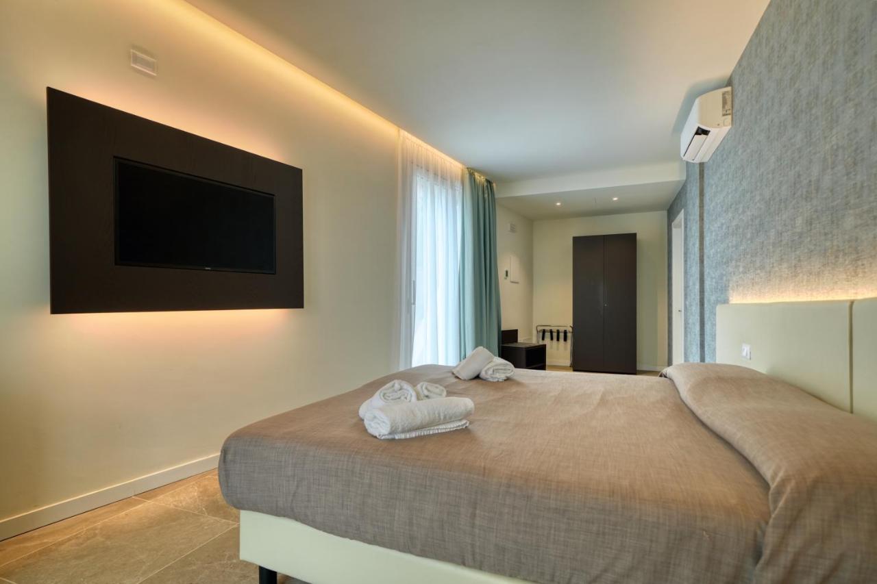 Hotel Palazzo Del Garda & Spa Desenzano del Garda Luaran gambar