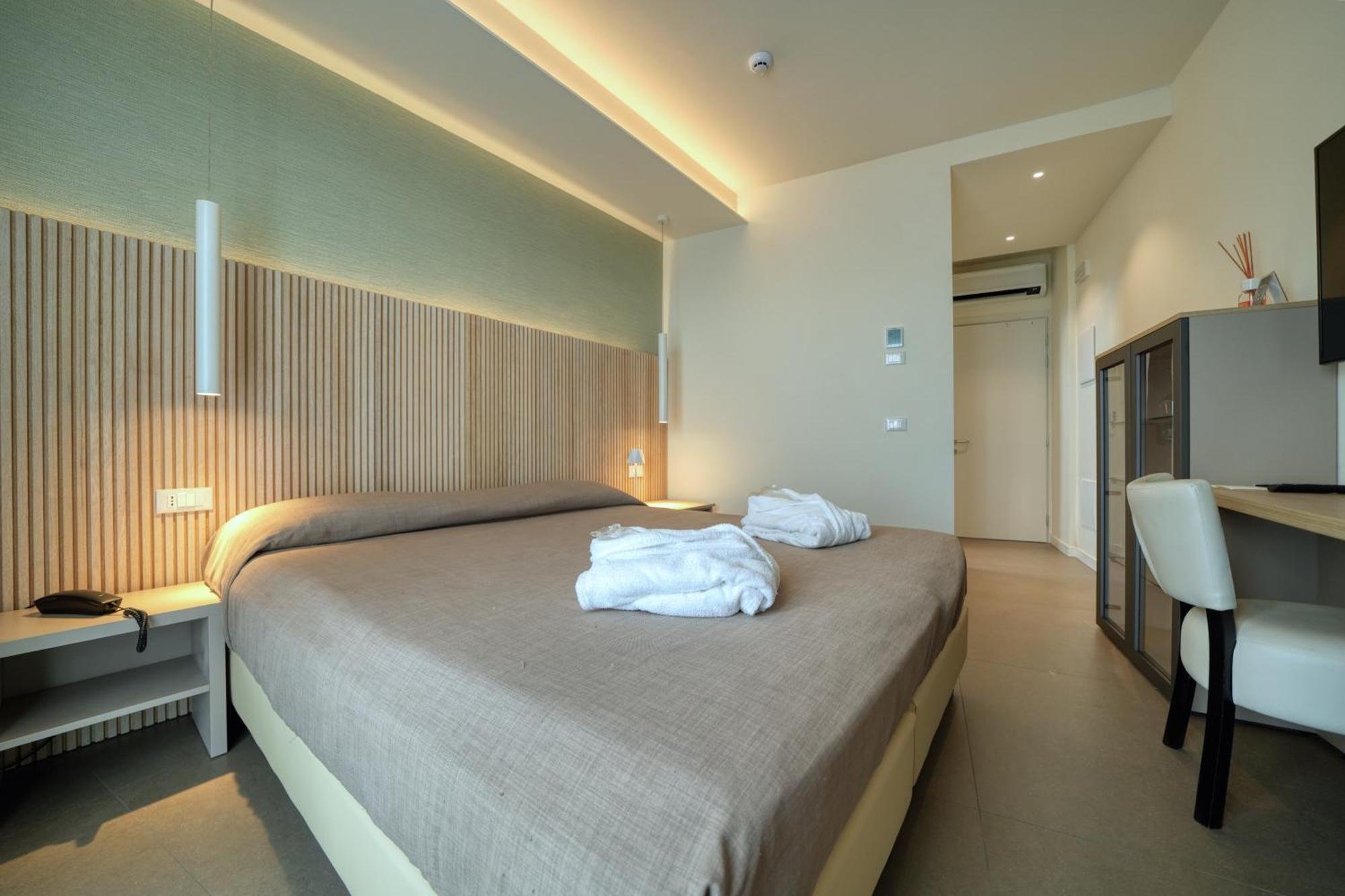 Hotel Palazzo Del Garda & Spa Desenzano del Garda Luaran gambar