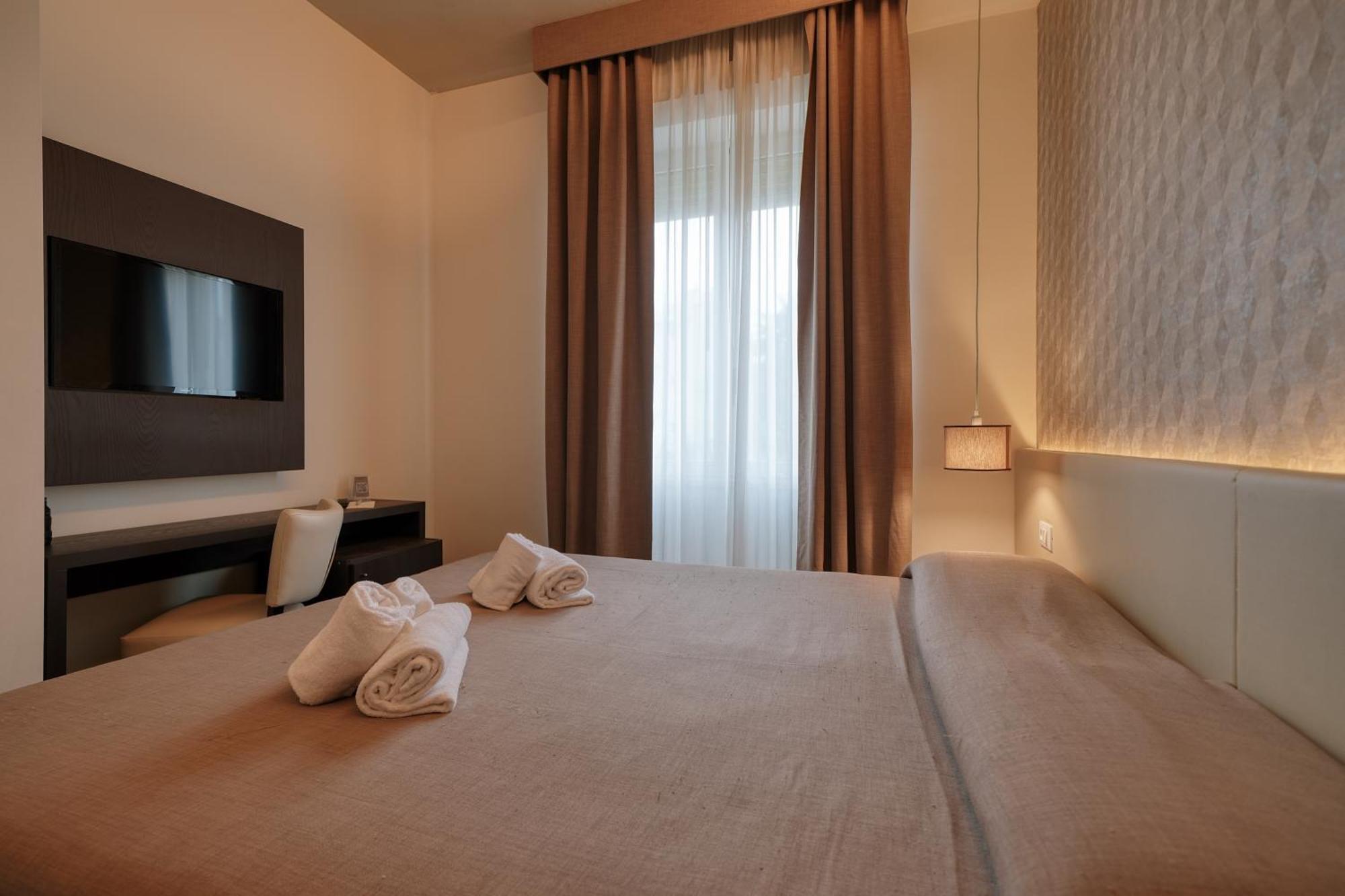 Hotel Palazzo Del Garda & Spa Desenzano del Garda Luaran gambar