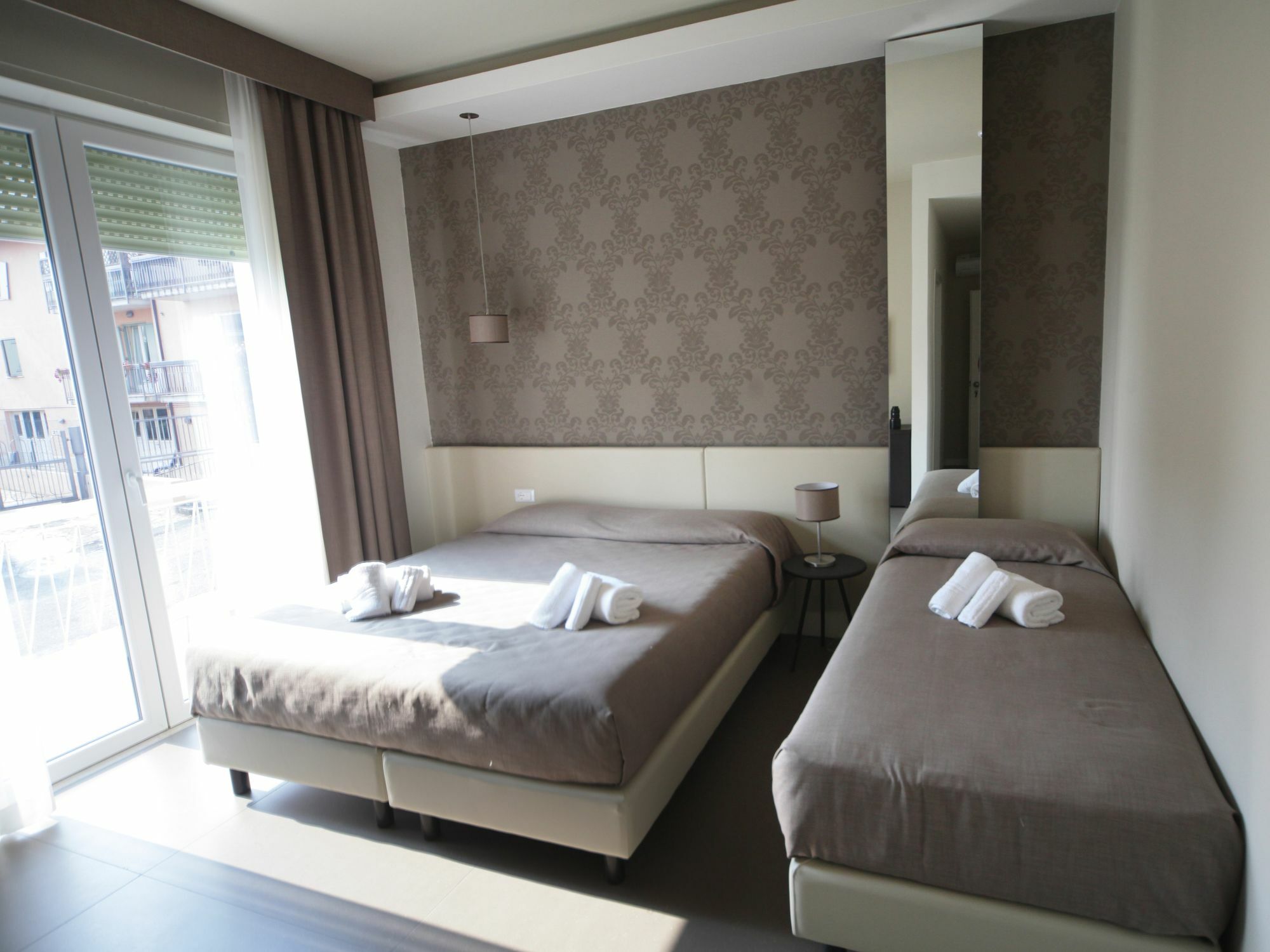 Hotel Palazzo Del Garda & Spa Desenzano del Garda Luaran gambar